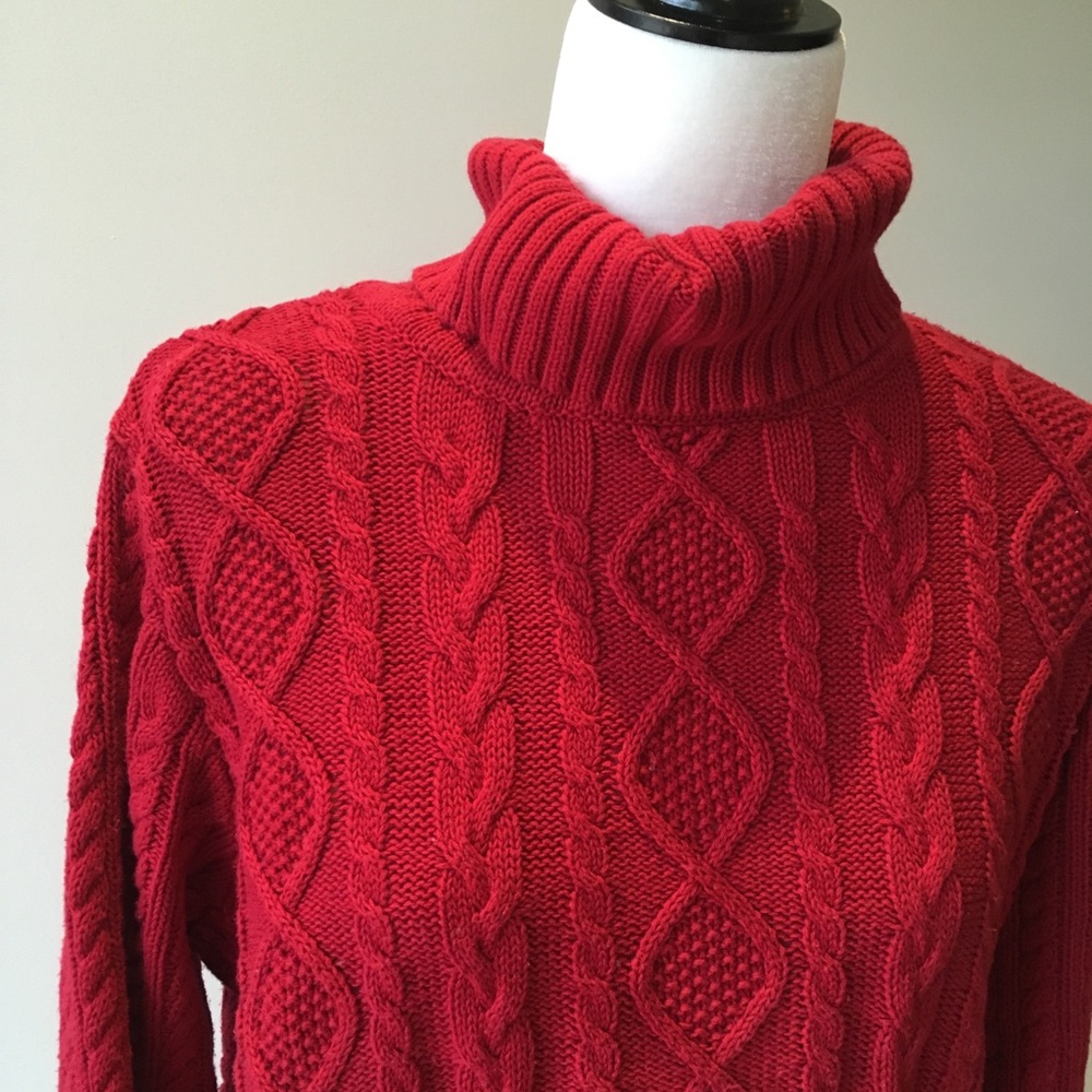 Croft and Barrow cable knit sweater